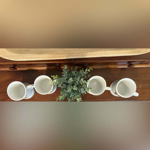 Rare Find:  William Sonoma Vintage 2012 Gold “W” Monogrammed Mugs. - Picture 2 of 6